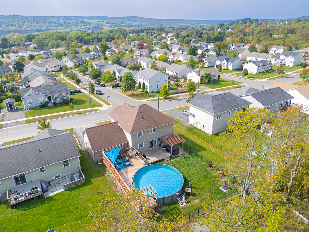 2 storey home Fredericton