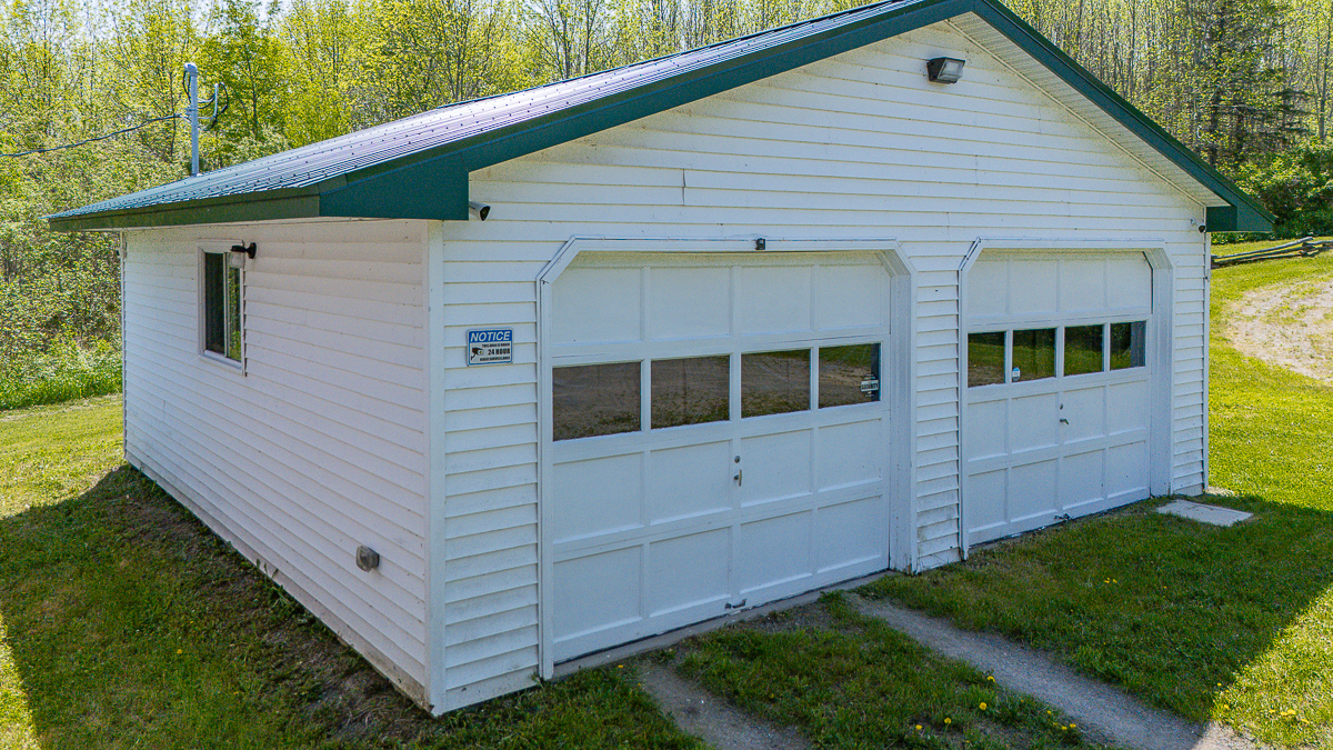 Garage | 6800 Route 102, Dumfries, NB E6G 1N9 | Home For Sale with Barn Near Fredericton