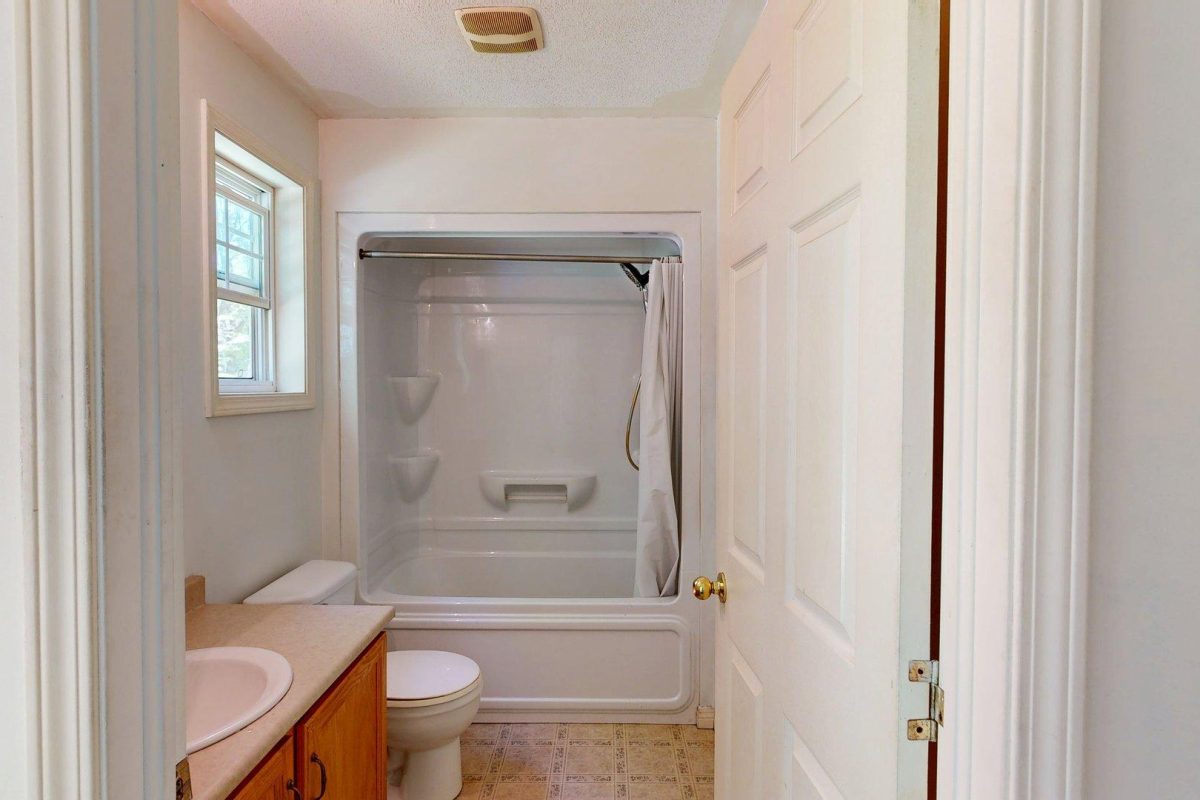 137-Post-Road-Minto-NB-E4B-2Z7-One-Level-Home-For-Sale-06272025_094552