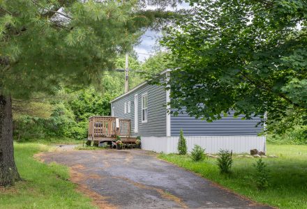 14 Tamarack Drive, Lincoln , NB E3B 6T1 | 3-Bedroom Mini Home For Sale