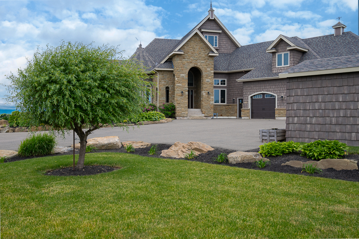 622 Janice Lane exterior-1003