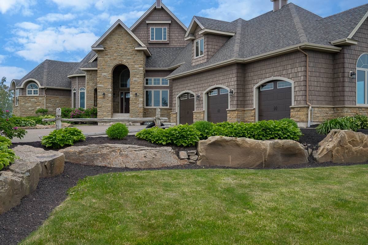 622 Janice Lane exterior-1004
