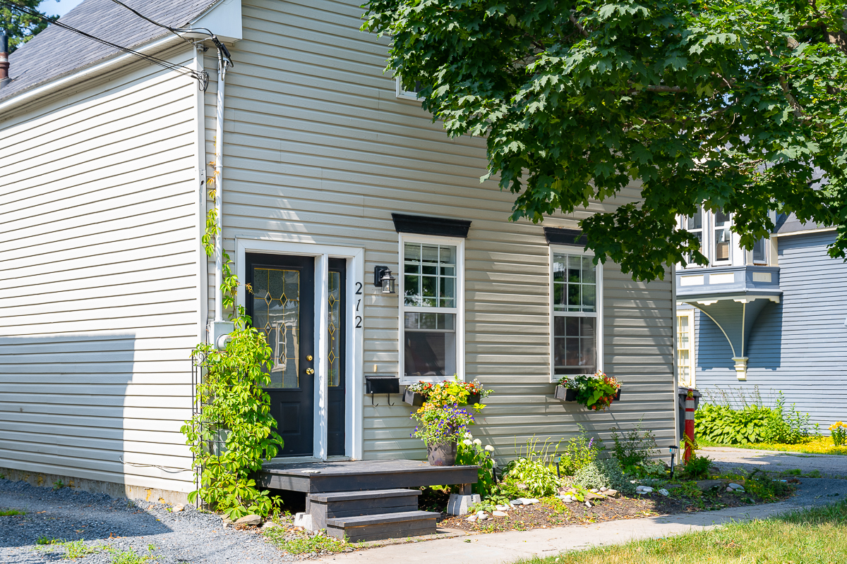 212 George Street fredericton New Brunswick-3002